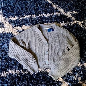 Gray knitted cardigan